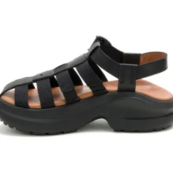 Sandals|Chaco Women's Cushform Fisherman Black